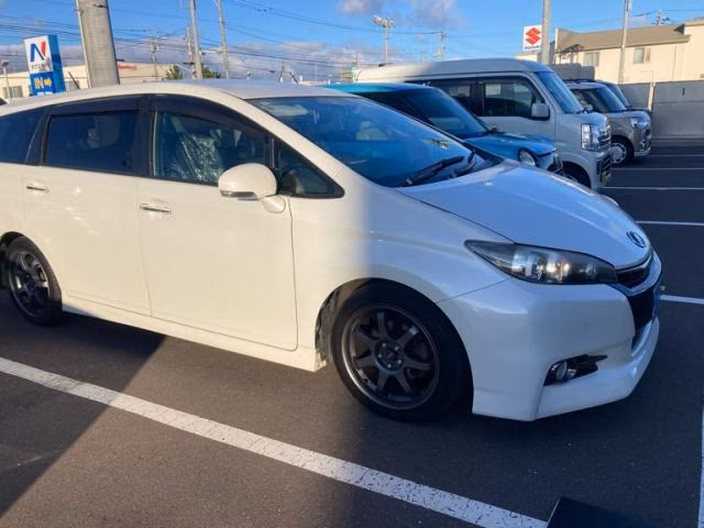 TOYOTA WISH