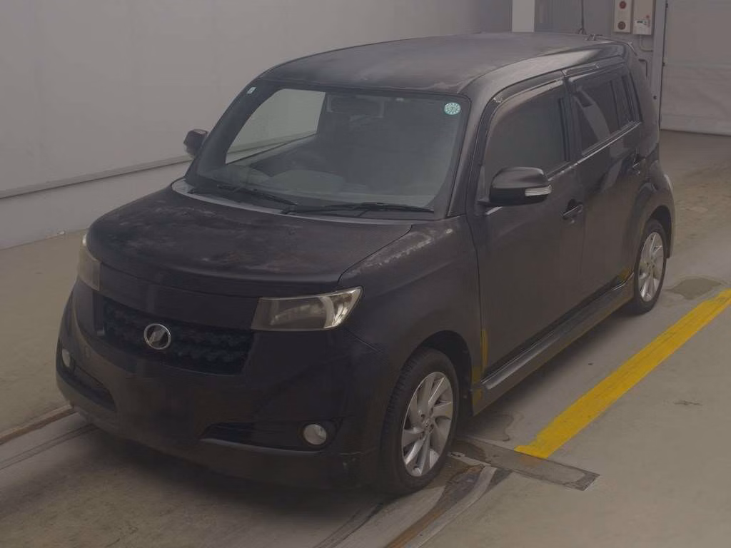 TOYOTA BB