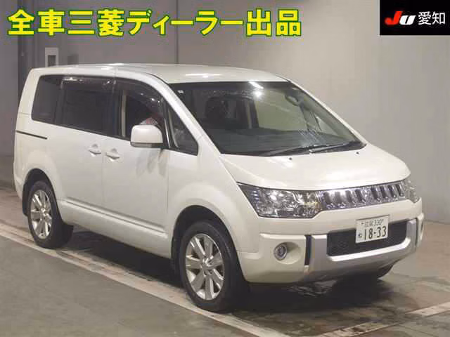 MITSUBISHI DELICA D:5