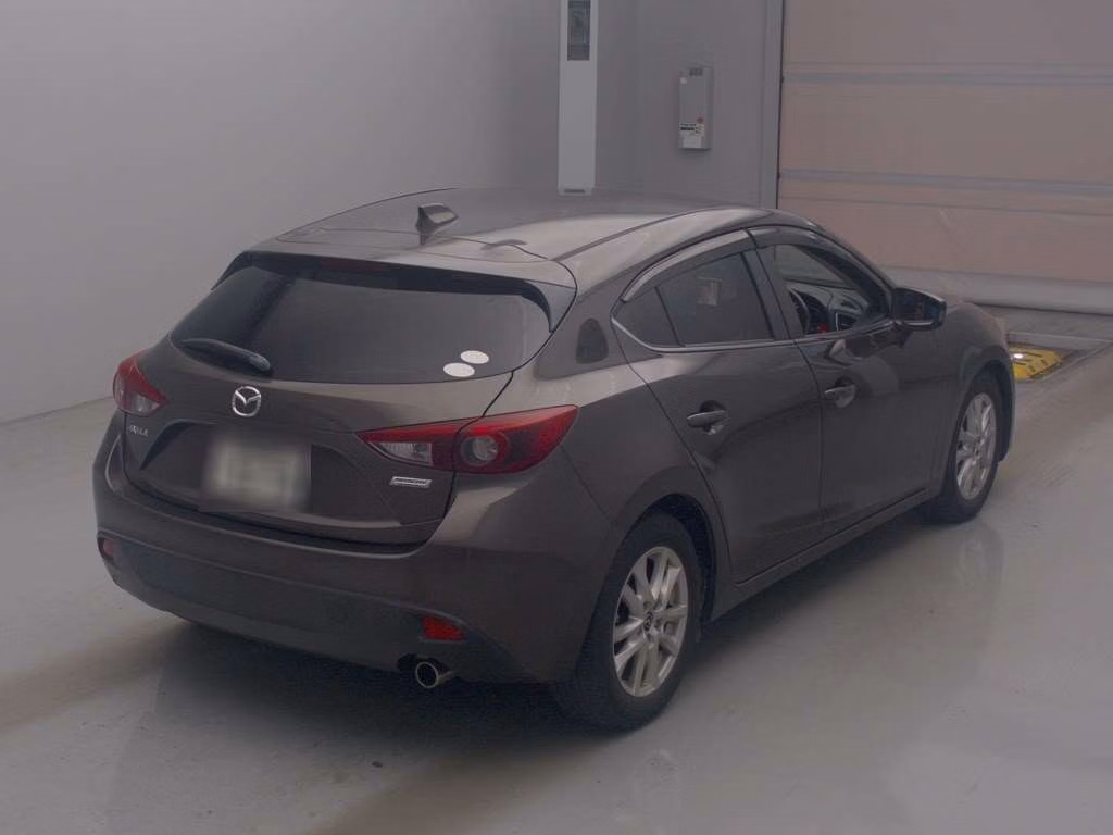 MAZDA AXELA