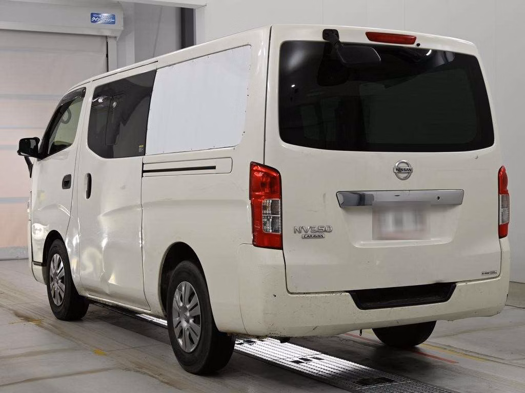 NISSAN NV350 CARAVAN
