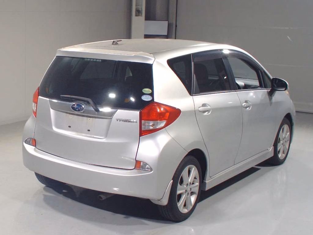 SUBARU TREZIA