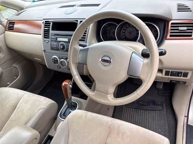NISSAN TIIDA LATIO