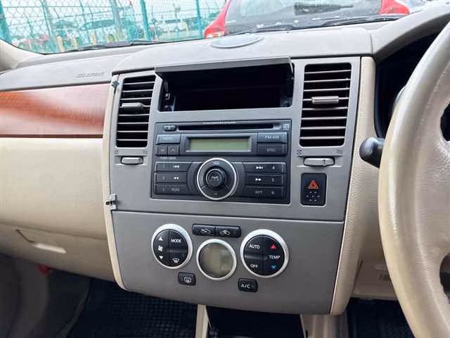 NISSAN TIIDA LATIO