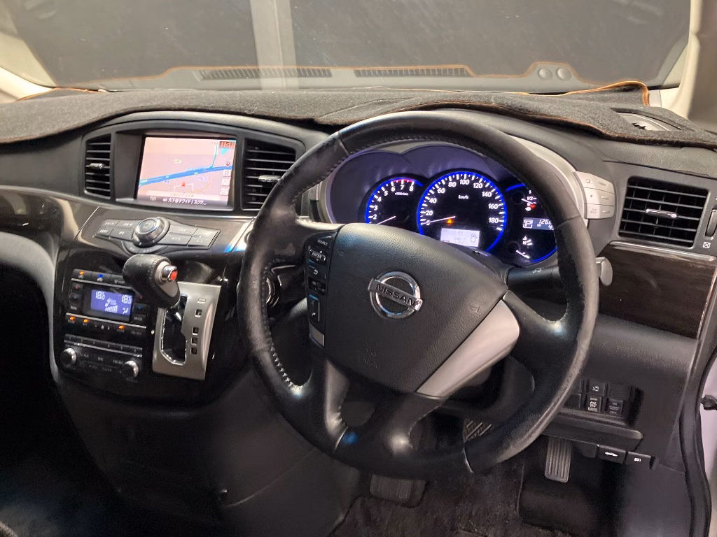 NISSAN ELGRAND