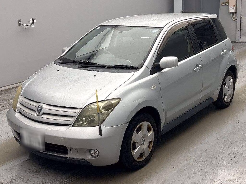 TOYOTA IST