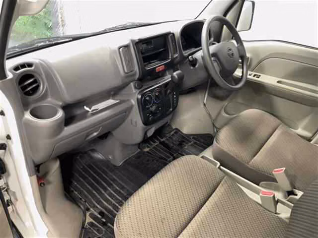 NISSAN NV100 CLIPPER