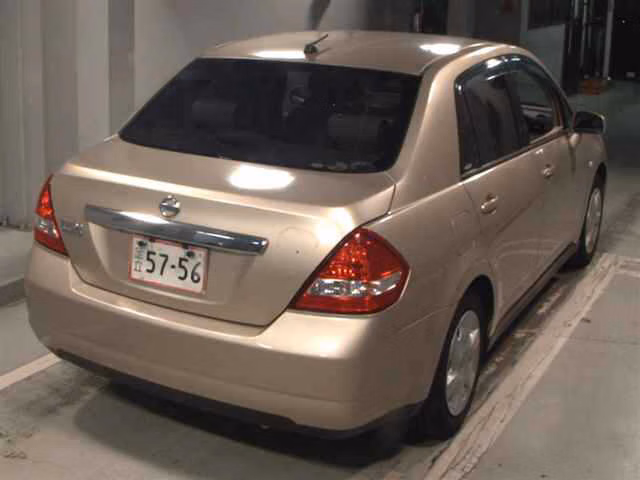 NISSAN TIIDA LATIO