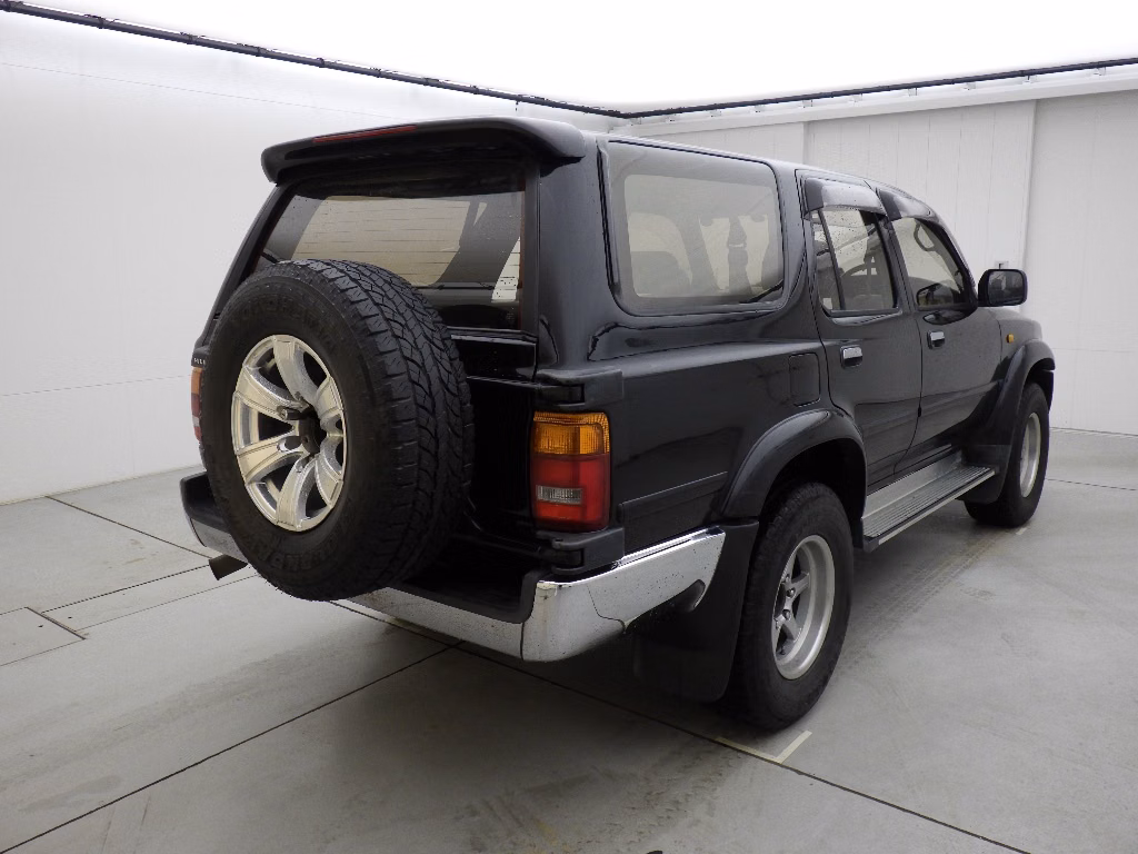 TOYOTA HILUX SURF