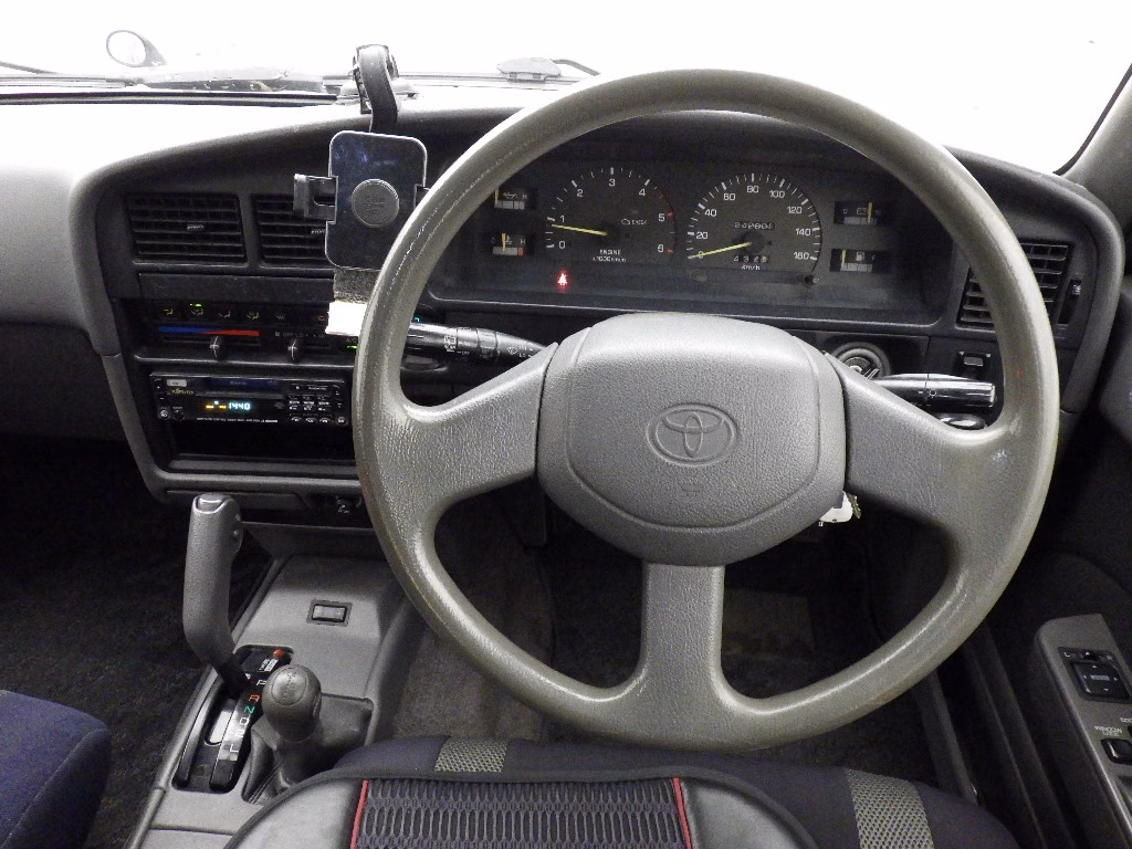 TOYOTA HILUX SURF