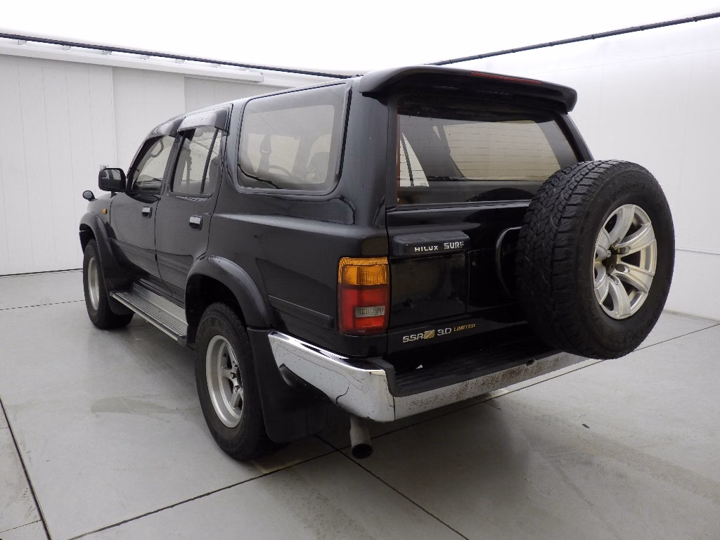 TOYOTA HILUX SURF