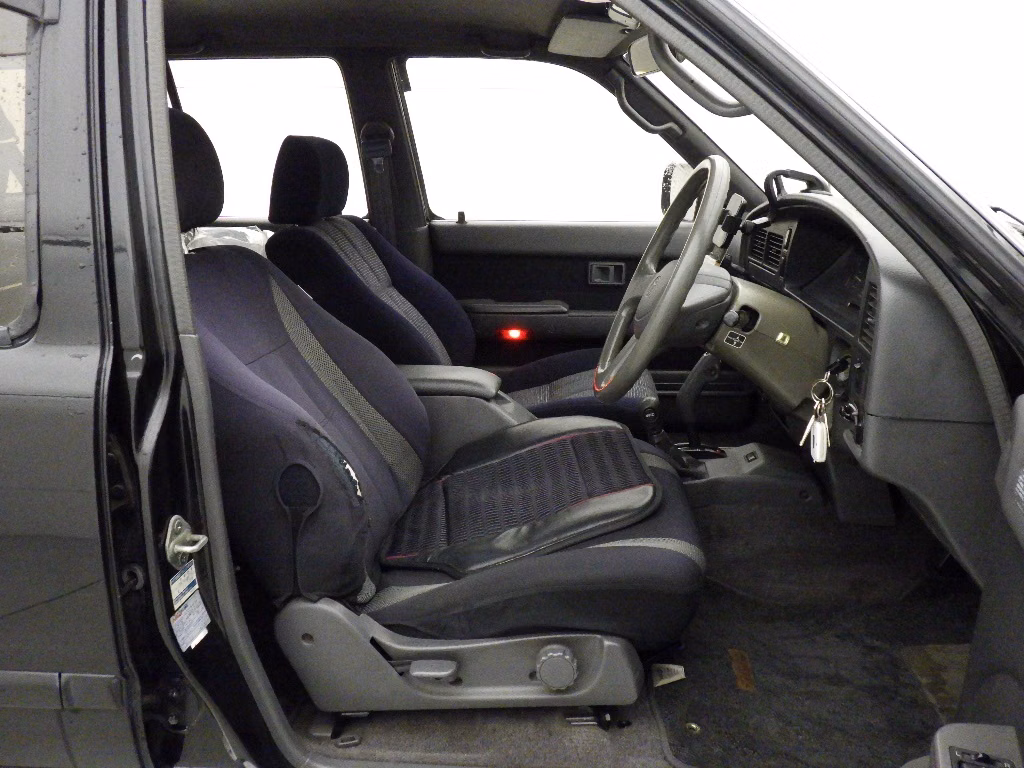 TOYOTA HILUX SURF