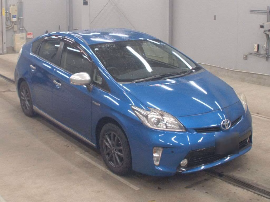 TOYOTA PRIUS