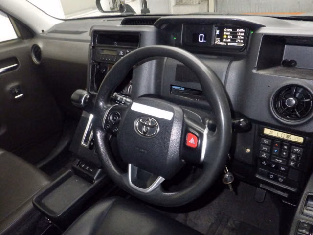 TOYOTA JPN TAXI
