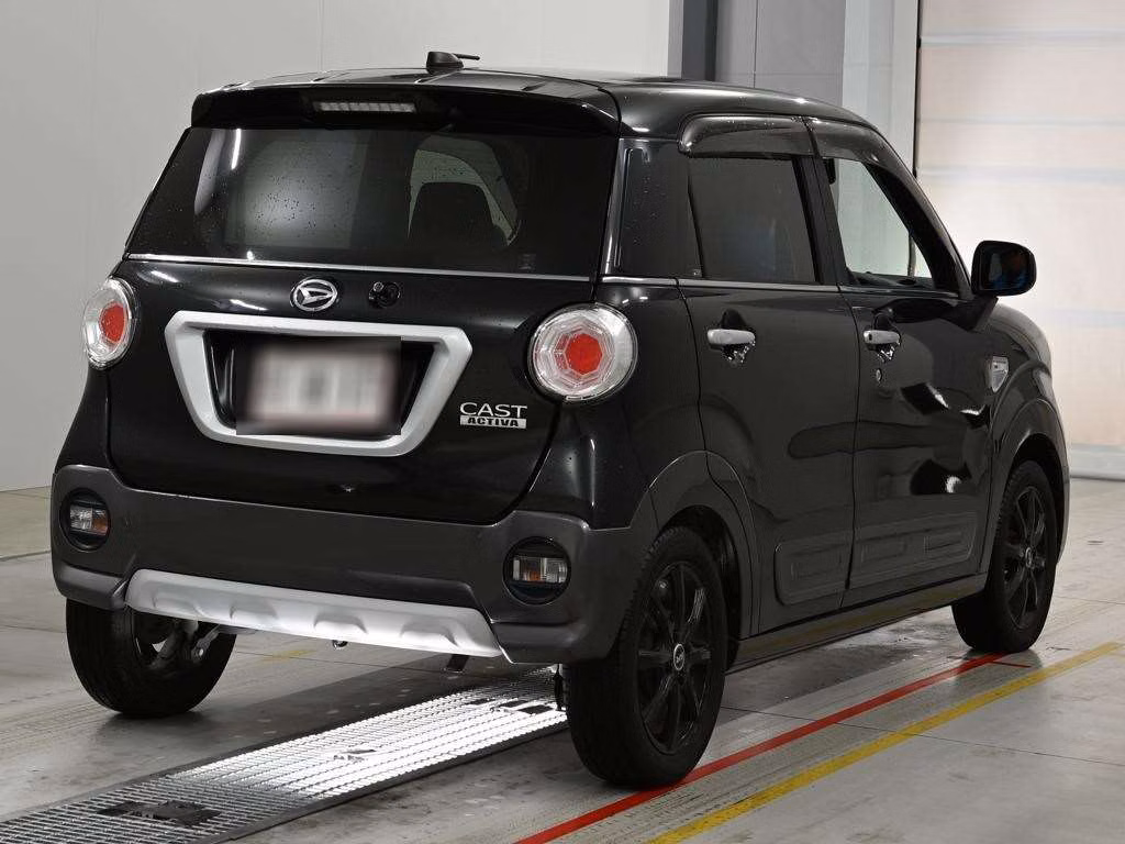 DAIHATSU CAST