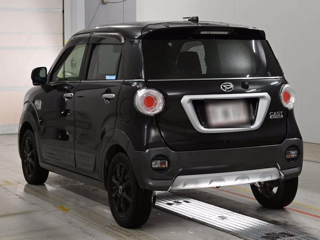 DAIHATSU CAST