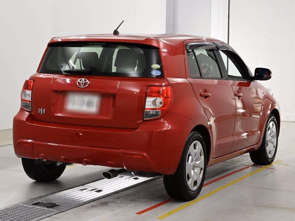 TOYOTA IST