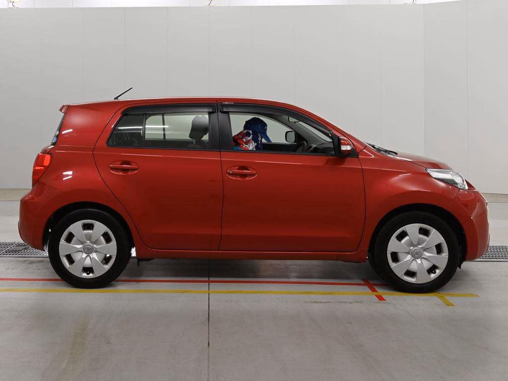 TOYOTA IST