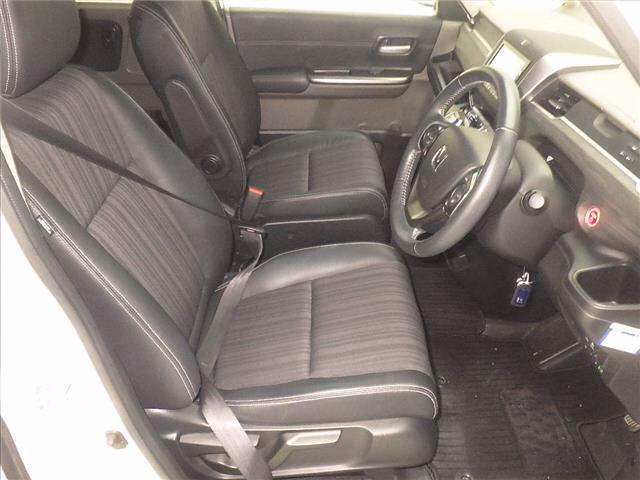 HONDA FREED+