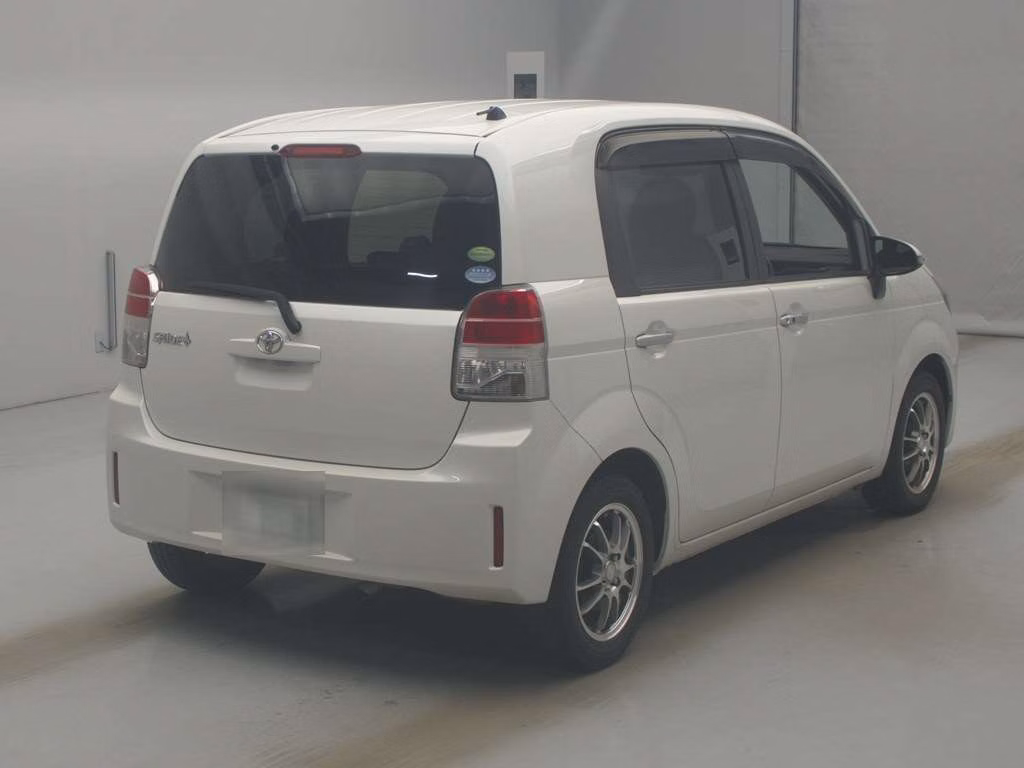 TOYOTA SPADE