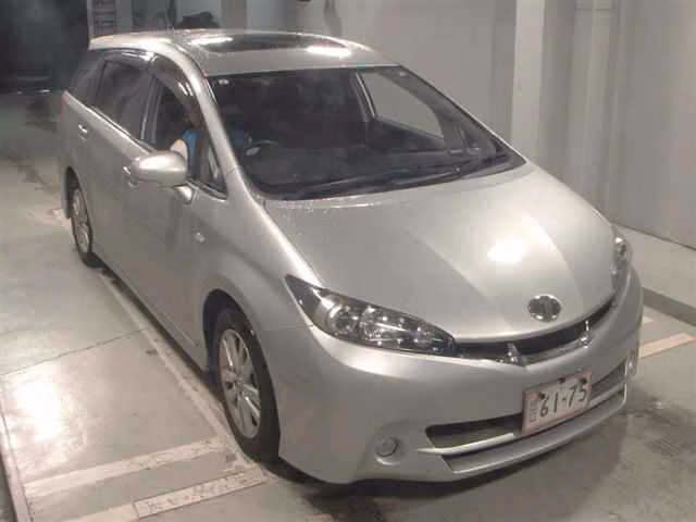 TOYOTA WISH