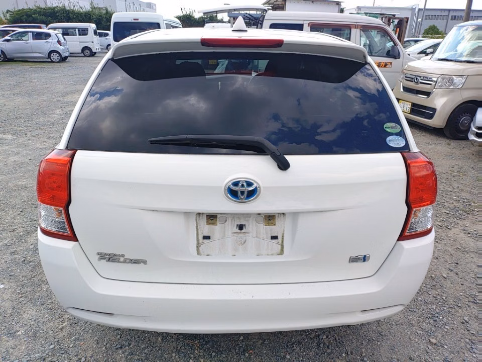 TOYOTA COROLLA FIELDER