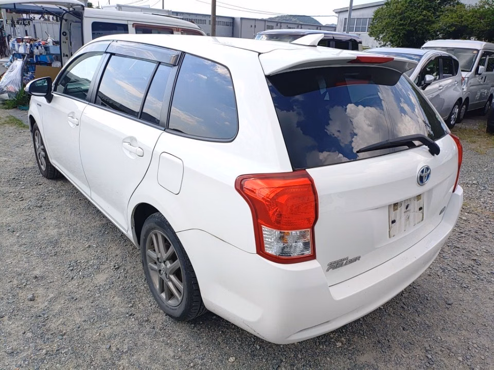 TOYOTA COROLLA FIELDER