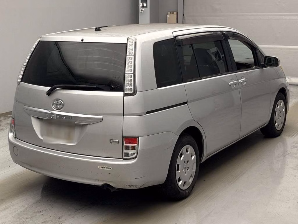 TOYOTA ISIS