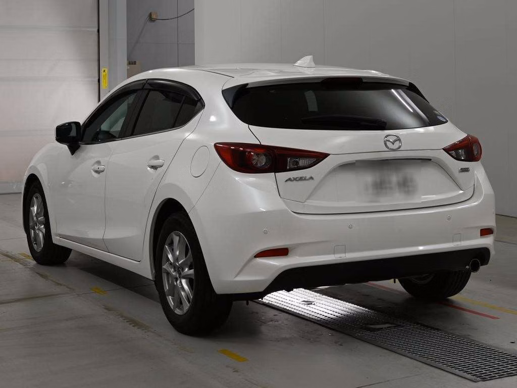 MAZDA AXELA