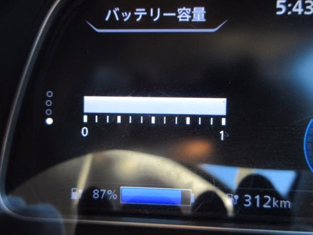 NISSAN LEAF