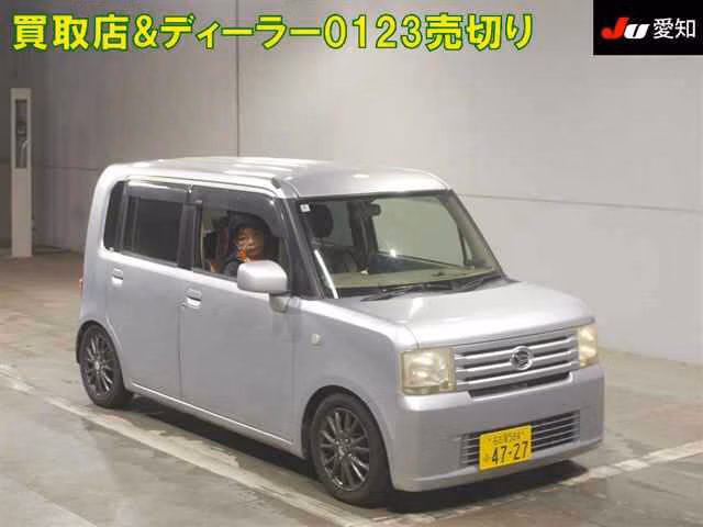 DAIHATSU MOVE CONTE