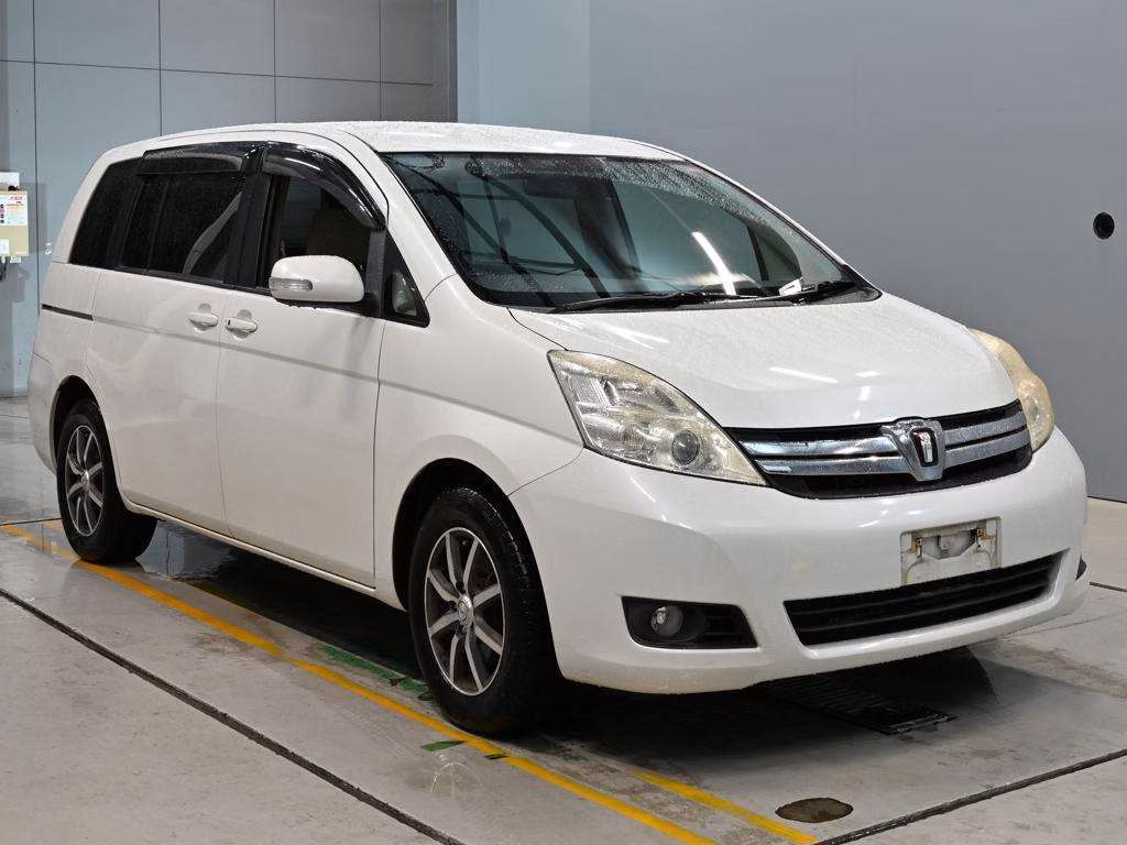 TOYOTA ISIS