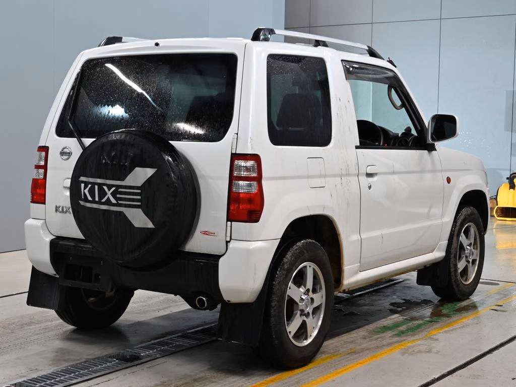 NISSAN KIX