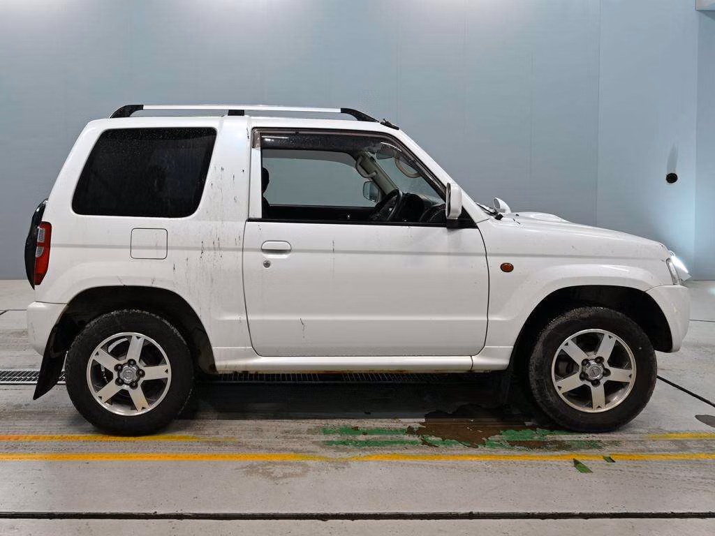 NISSAN KIX