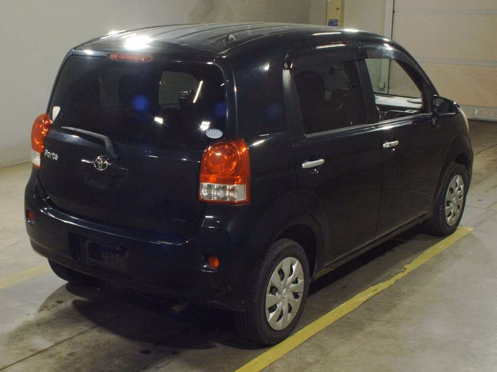 TOYOTA PORTE