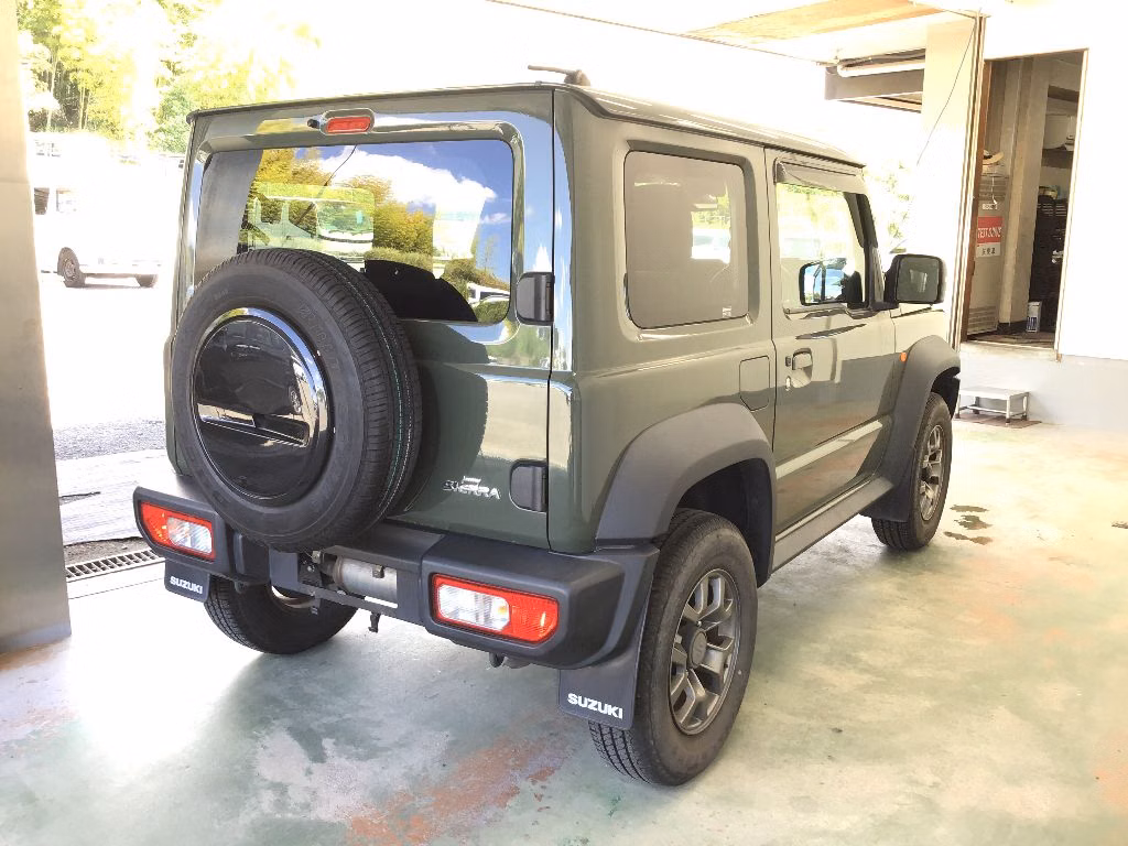 SUZUKI JIMNY SIERRA