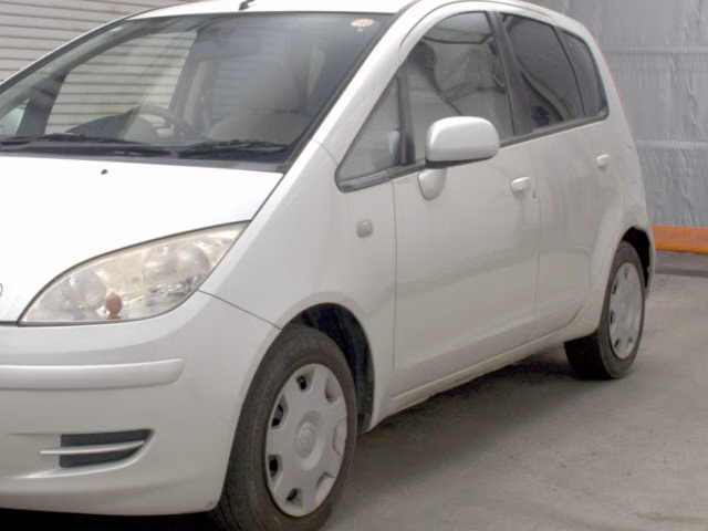 MITSUBISHI COLT
