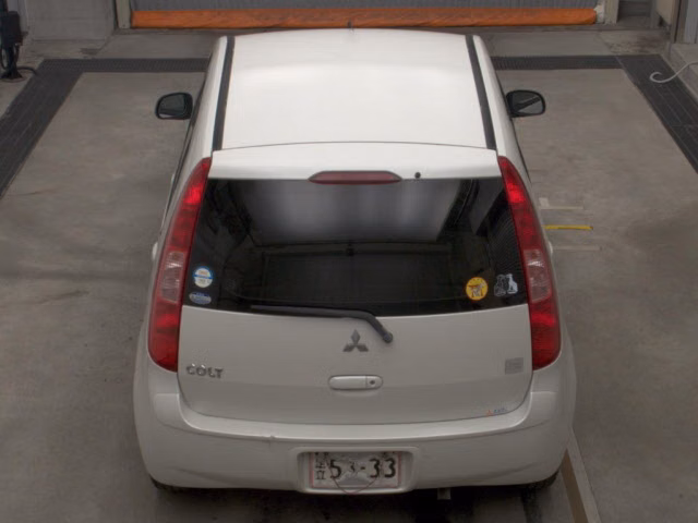 MITSUBISHI COLT