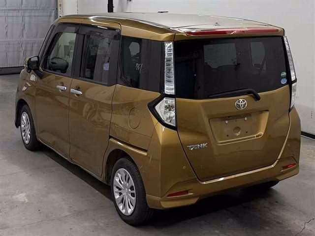 TOYOTA TANK