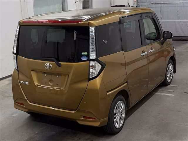 TOYOTA TANK