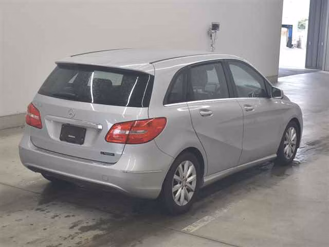 MERCEDES-BENZ B-CLASS