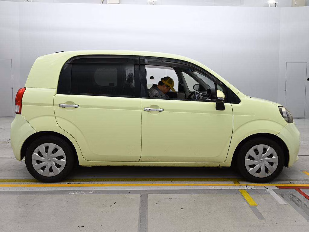TOYOTA PORTE
