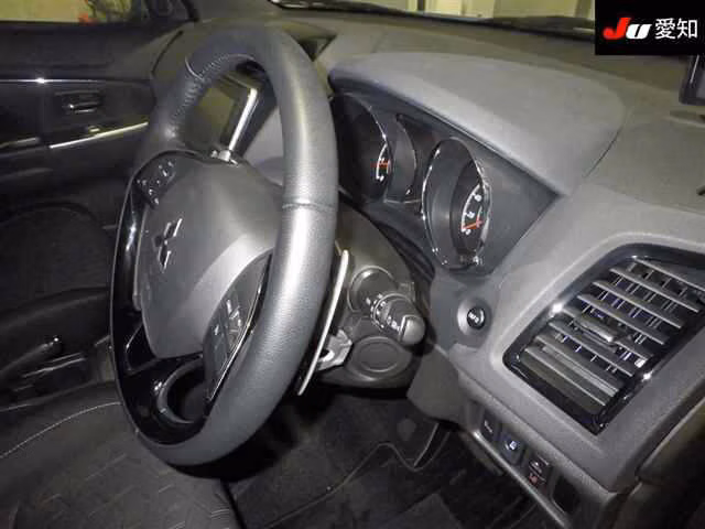 MITSUBISHI RVR