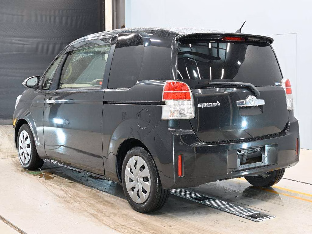 TOYOTA SPADE