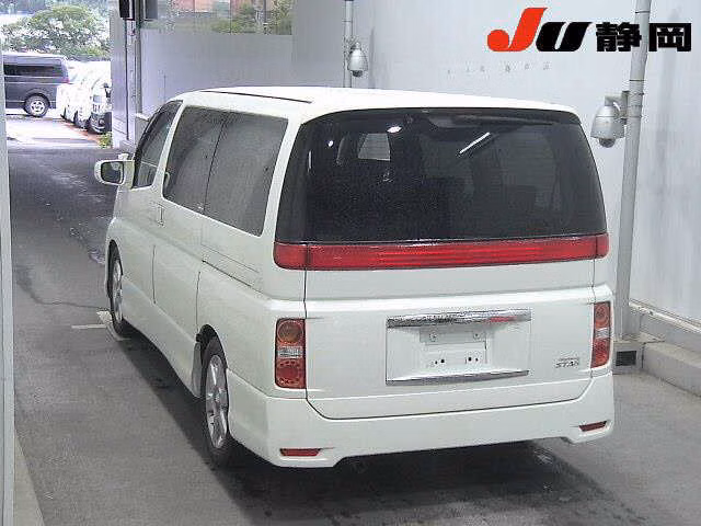 NISSAN ELGRAND