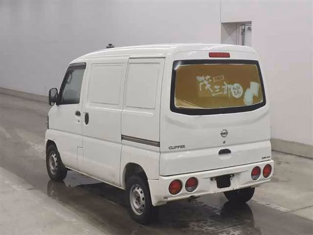 NISSAN CLIPPER
