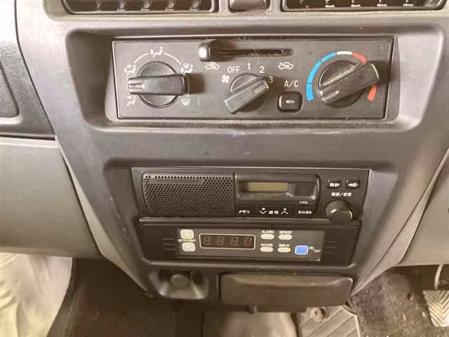 NISSAN CLIPPER