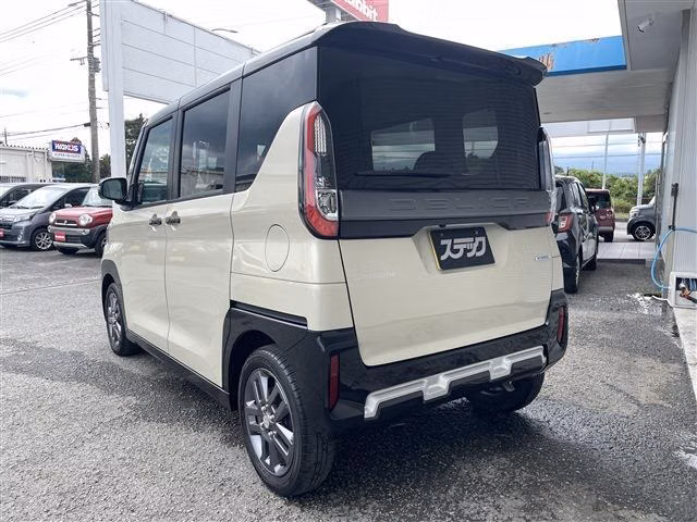 MITSUBISHI DELICA MINI