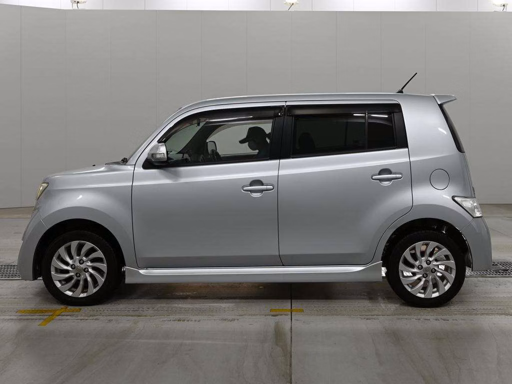 TOYOTA BB