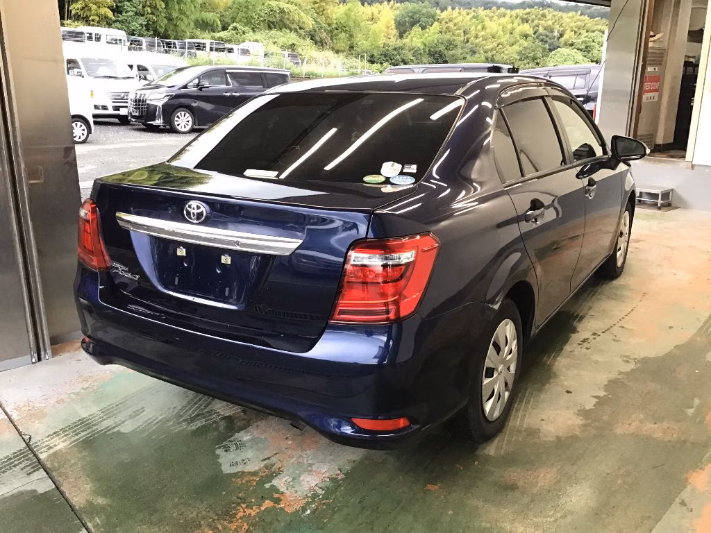 TOYOTA COROLLA AXIO